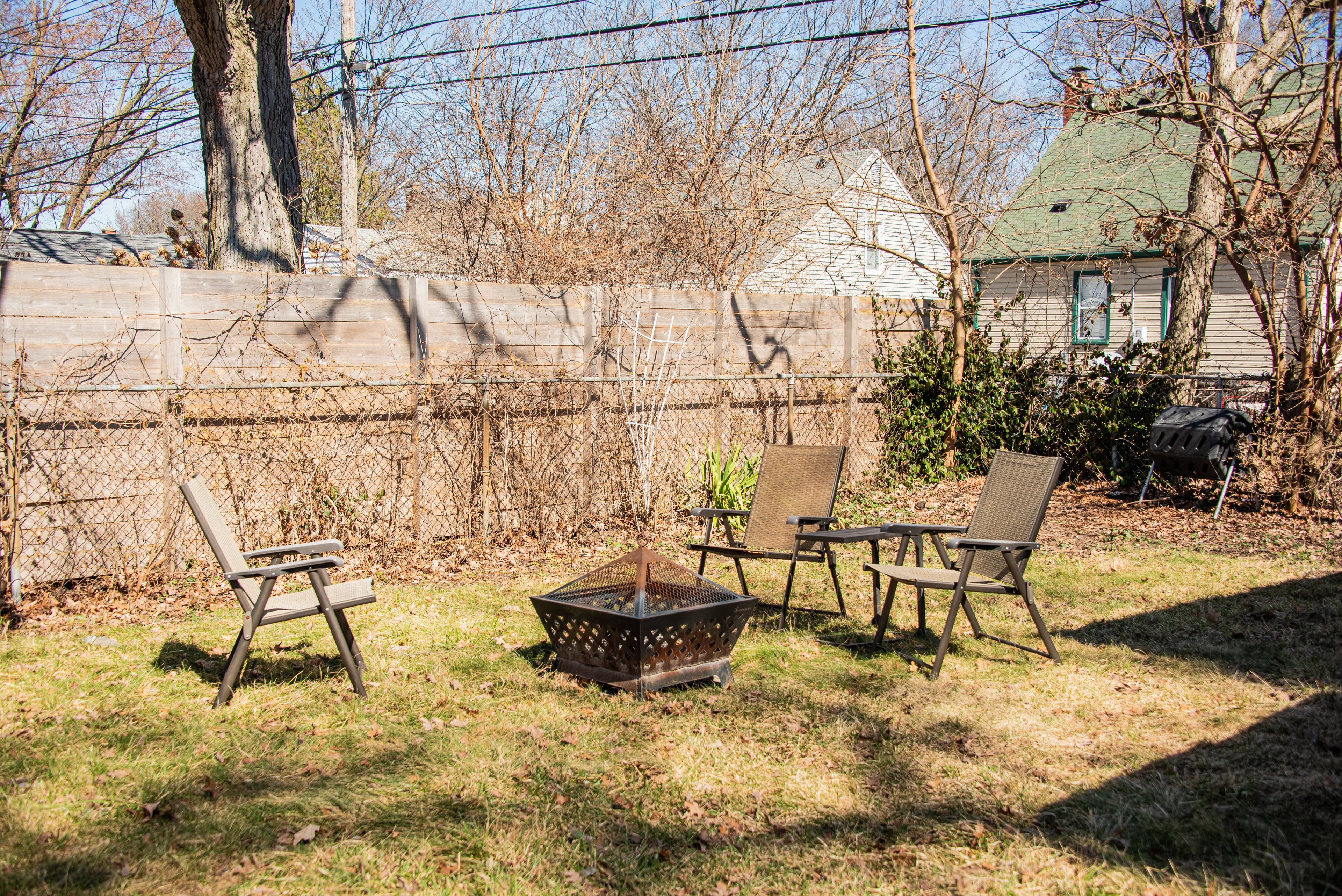 Casa Alpaca - Backyard Firepit Seating Area